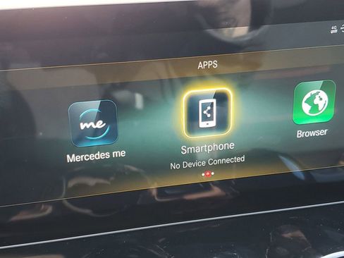 Used 2021 Mercedes-Benz GLB 250 4MATIC image 17