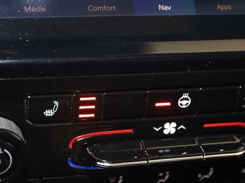 Used 2023 Jeep Grand Cherokee 4WD 4xe image 8