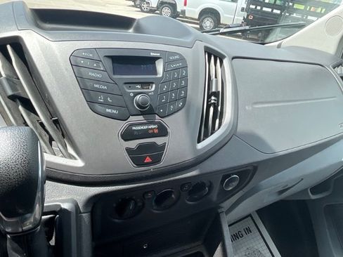Used 2019 Ford Transit 250 130 Low Roof RWD image 12
