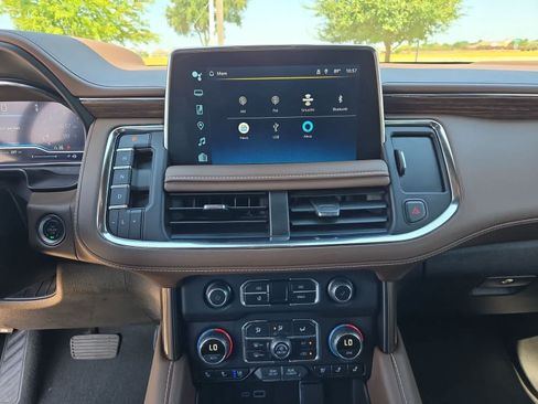 Used 2024 Chevrolet Tahoe High Country w/ Premium Package AWD/4WD image 27