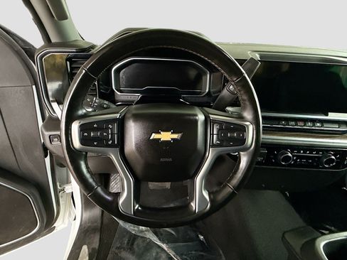 Used 2024 Chevrolet Silverado 2500 LT image 13