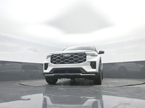 New 2026 Ford Explorer Platinum w/ LUX Leather Package image 30