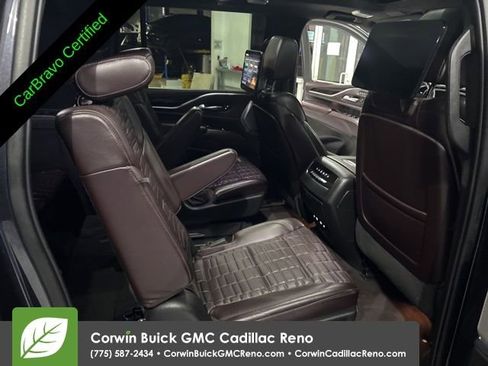 Used 2022 Cadillac Escalade ESV Premium Luxury Platinum AWD/4WD image 34