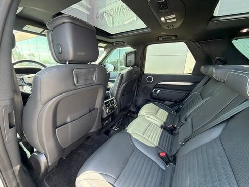 Used 2023 Land Rover Discovery HSE R-Dynamic AWD/4WD image 8