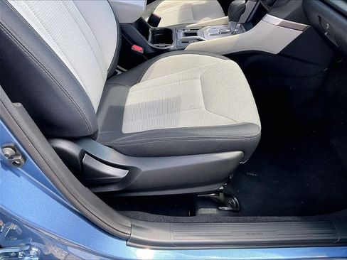 Used 2022 Subaru Forester AWD/4WD image 32