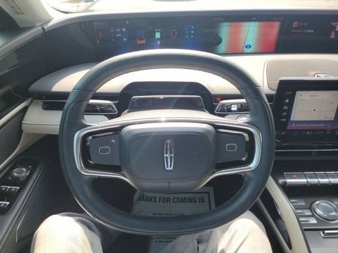 Certified 2024 Lincoln Nautilus Premier AWD/4WD image 30