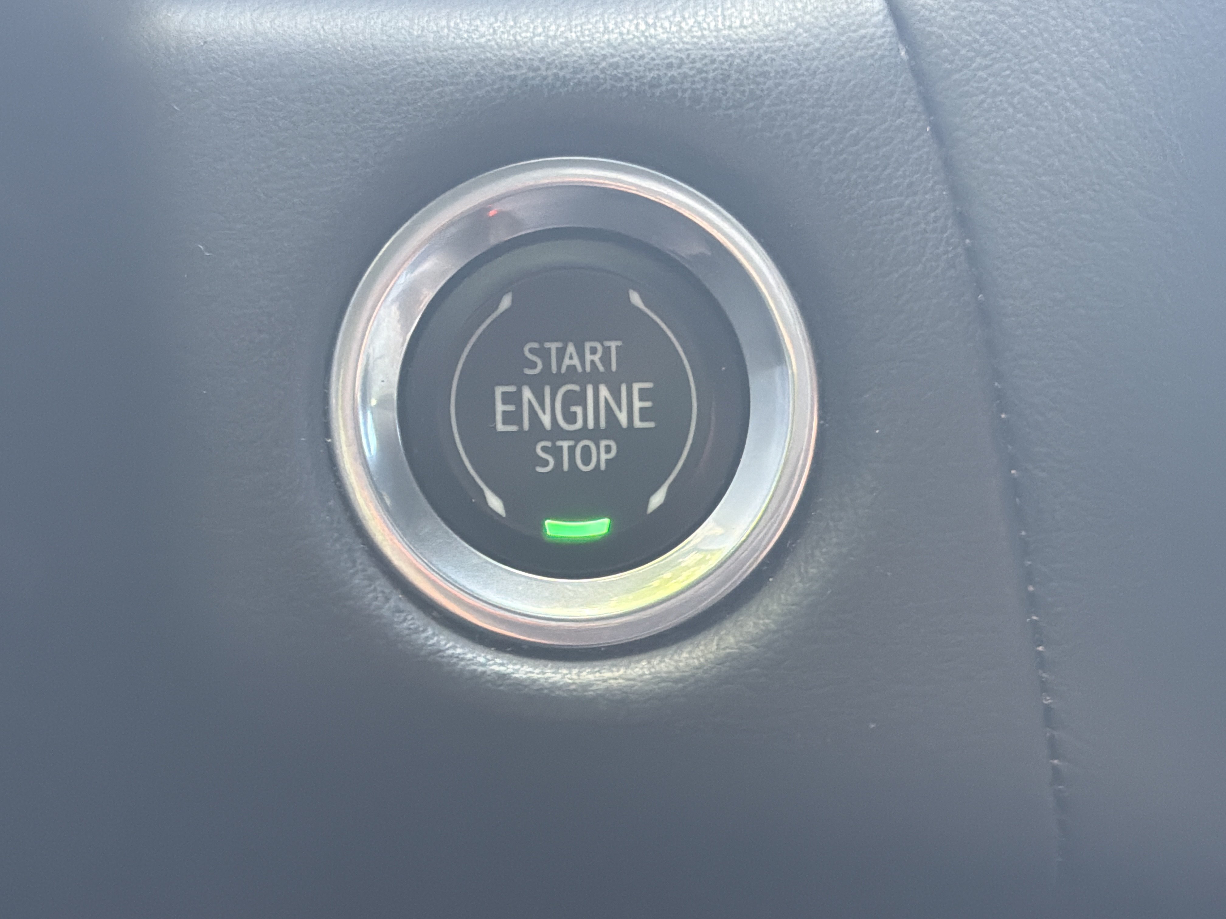 Used 2023 GMC Yukon XL SLT AWD/4WD image 15