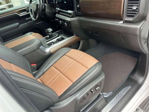Certified 2023 Chevrolet Silverado 1500 High Country w/ Technology Package AWD/4WD image 20