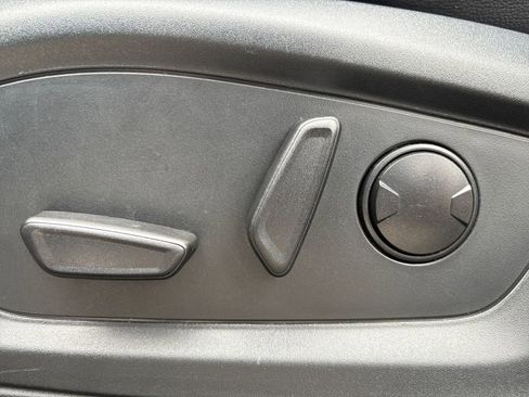 Used 2022 Ford Explorer ST AWD/4WD image 15