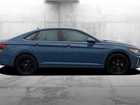 New 2026 Volkswagen Jetta SE image 5