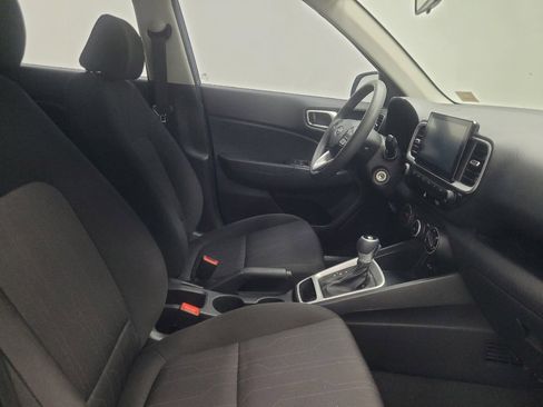 Used 2020 Hyundai Venue SE FWD image 21
