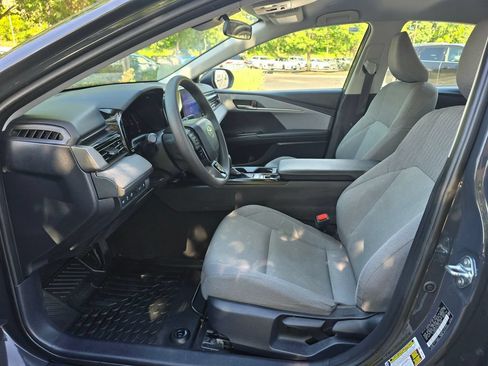Used 2025 Toyota Camry LE FWD image 16