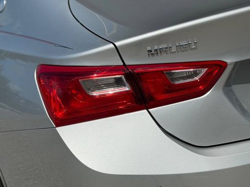 Used 2018 Chevrolet Malibu Hybrid w/ Leather Package FWD image 24