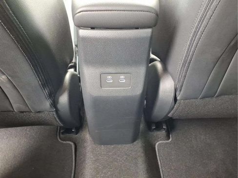 Used 2025 Nissan Kicks SR FWD image 13
