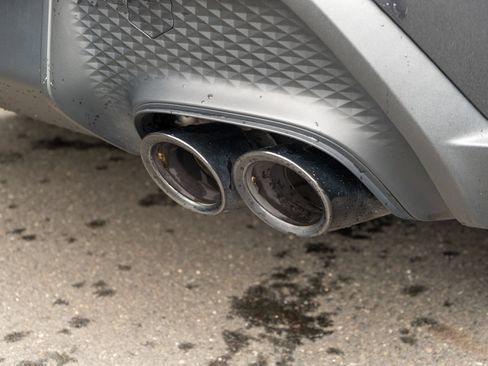 Certified 2024 Porsche Macan S AWD/4WD image 26