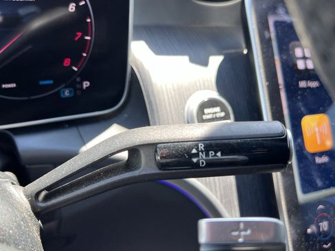 Used 2025 Mercedes-Benz GLC 300 4MATIC image 26