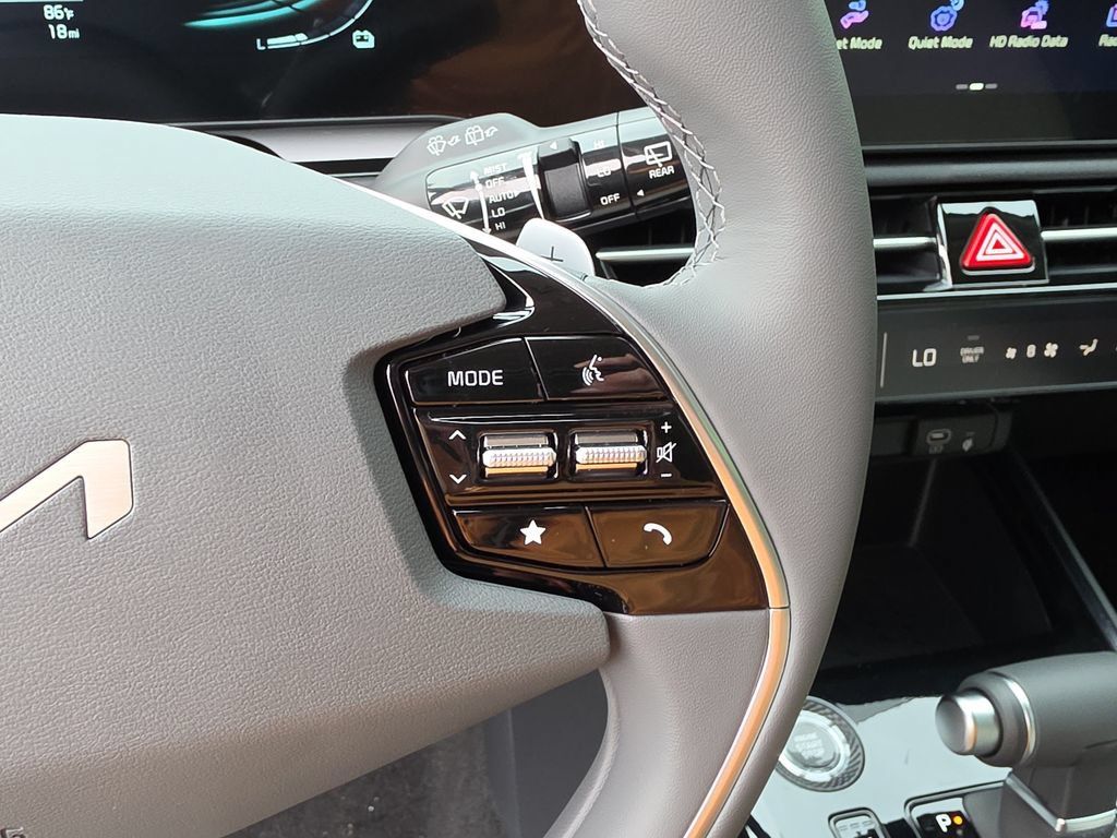 New 2026 Kia Niro EX FWD image 30