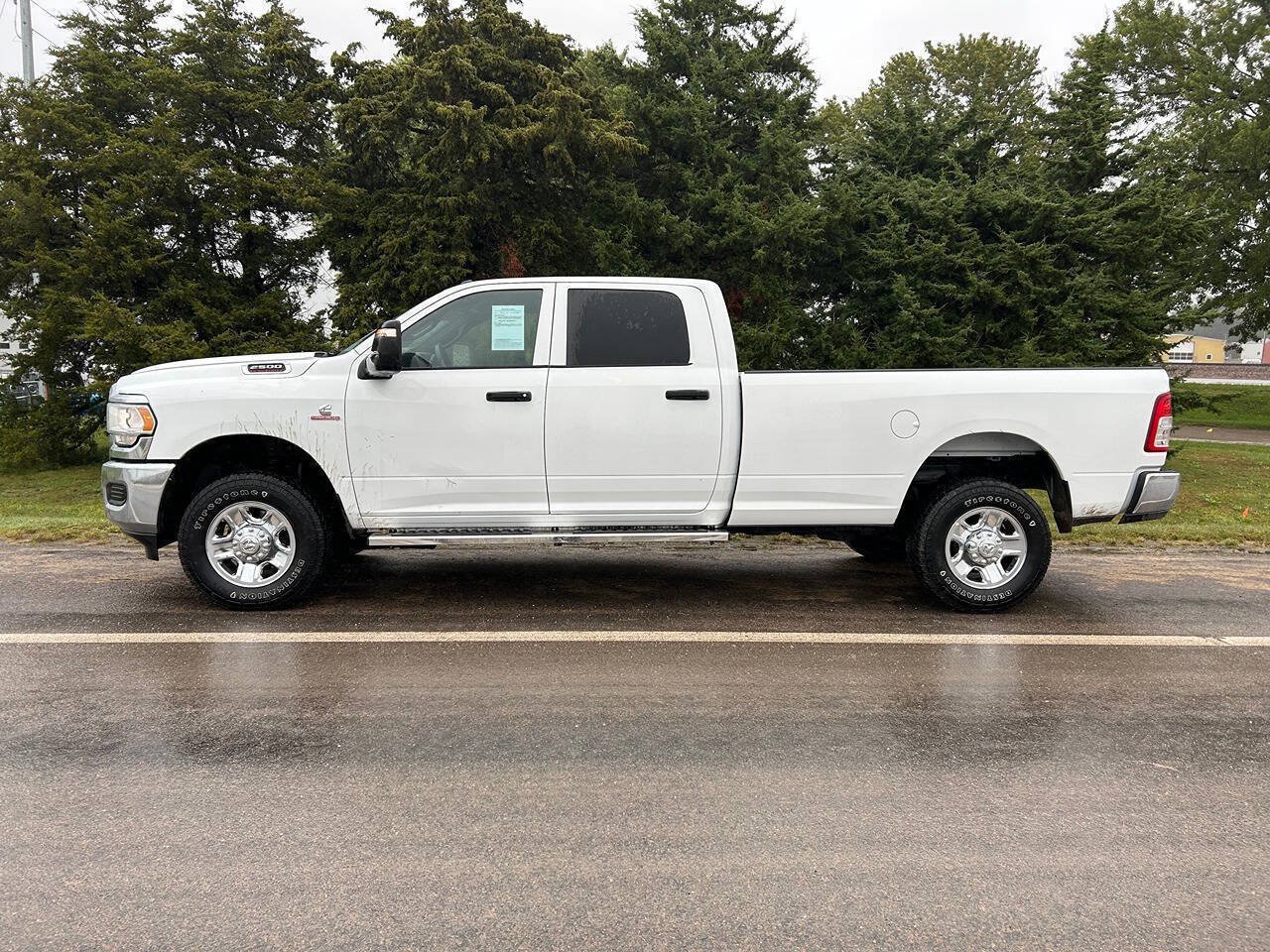 Used 2023 RAM 2500 Tradesman w/ Chrome Appearance Group AWD/4WD image 2