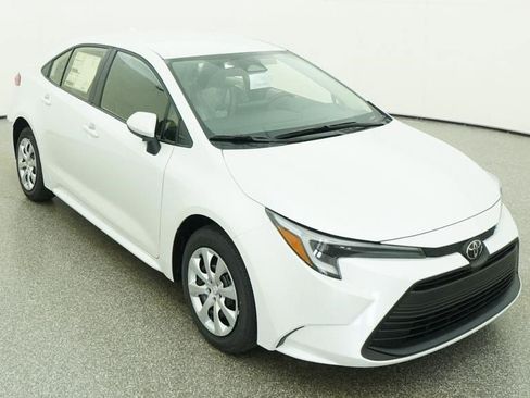 Used 2026 Toyota Corolla LE FWD image 16