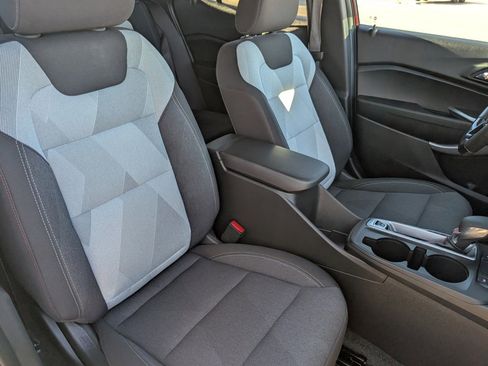 Used 2024 Chevrolet Trax RS w/ Driver Confidence Package image 11