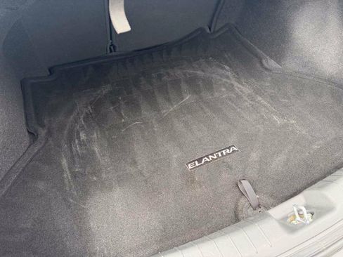 Used 2017 Hyundai Elantra SE FWD image 15