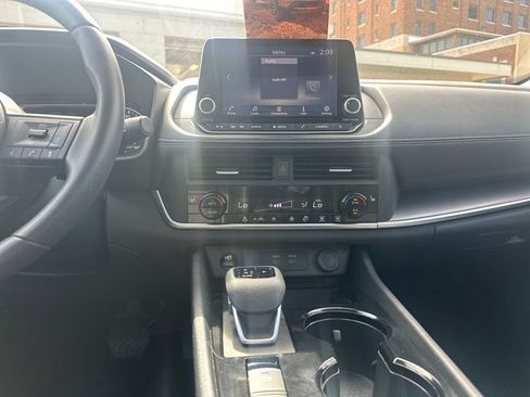 Certified 2024 Nissan Rogue SV w/ SV Premium Package image 19