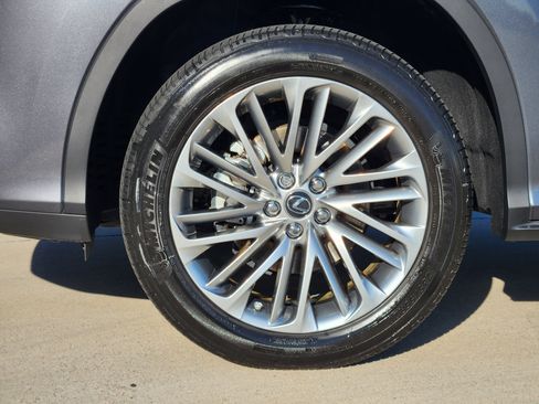 Used 2022 Lexus RX 450hL Luxury w/ Cold Area Package (CT) image 9