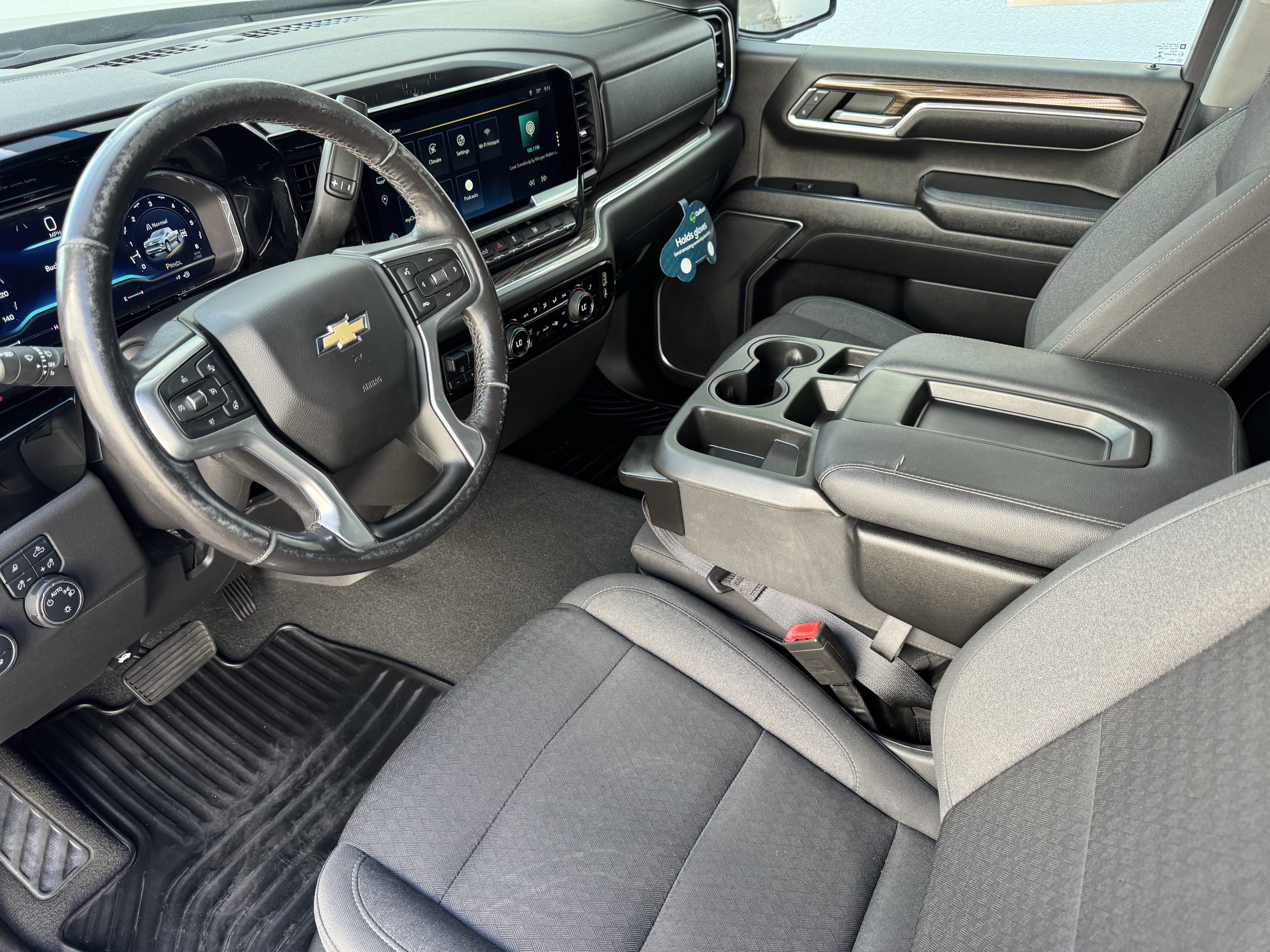 Certified 2022 Chevrolet Silverado 1500 LT w/ Safety Package AWD/4WD image 9
