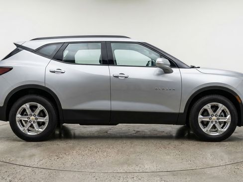 Used 2025 Chevrolet Blazer LT FWD image 11