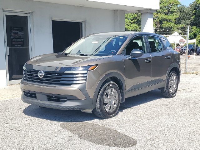 Certified 2025 Nissan Kicks S FWD image 10
