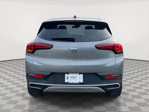 Used 2025 Buick Encore GX Preferred w/ Comfort Package image 5