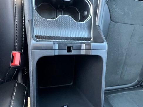 New 2025 Jeep Grand Cherokee L Altitude image 16