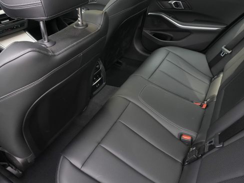 Certified 2025 BMW 330i Sedan RWD image 36
