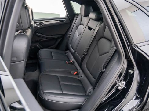 New 2026 Porsche Macan image 16