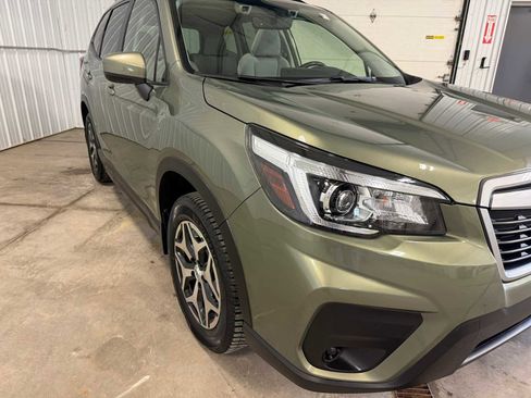 Used 2020 Subaru Forester Premium image 10