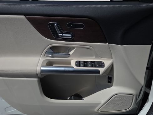 Certified 2023 Mercedes-Benz GLA 250 image 33