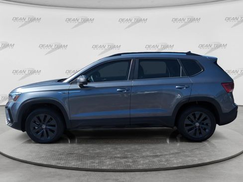Used 2022 Volkswagen Taos S FWD image 4