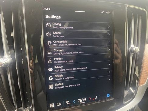 Used 2025 Volvo V60 B5 Cross Country Plus image 23