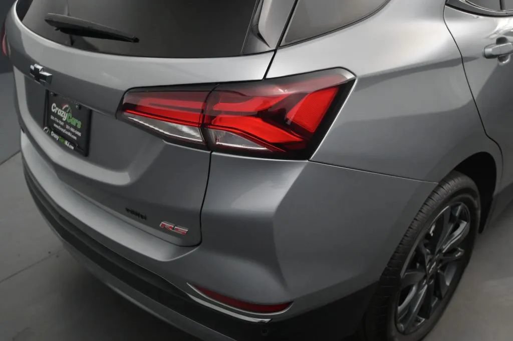 Used 2023 Chevrolet Equinox RS AWD/4WD image 17