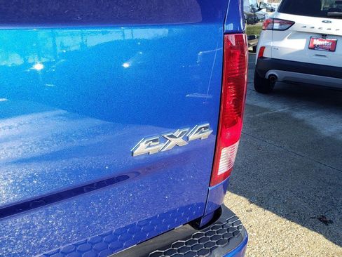 Used 2016 RAM 1500 Express image 12