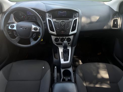 Used 2013 Ford Focus SE FWD image 16