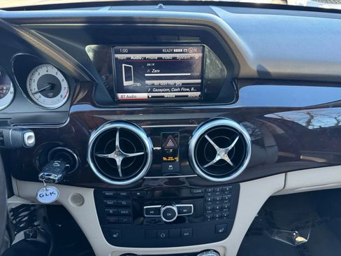 Used 2013 Mercedes-Benz GLK 350 4MATIC image 21