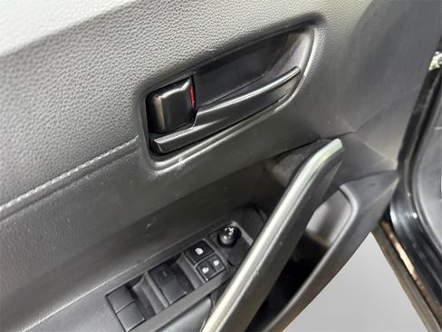 Used 2022 Toyota Corolla Cross LE image 14