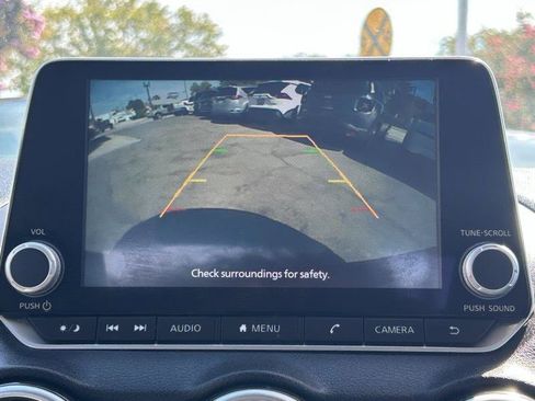 Used 2022 Nissan Sentra SV FWD image 16