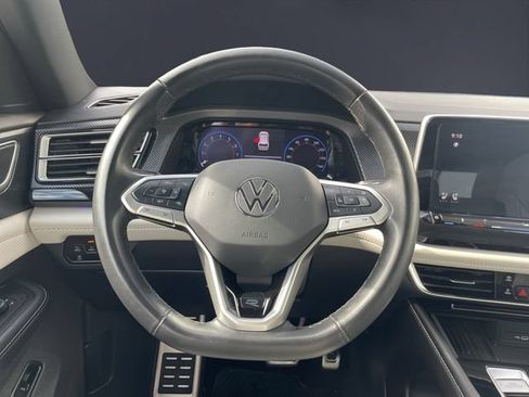 Used 2025 Volkswagen Atlas Cross Sport SEL Premium R-Line AWD/4WD image 12