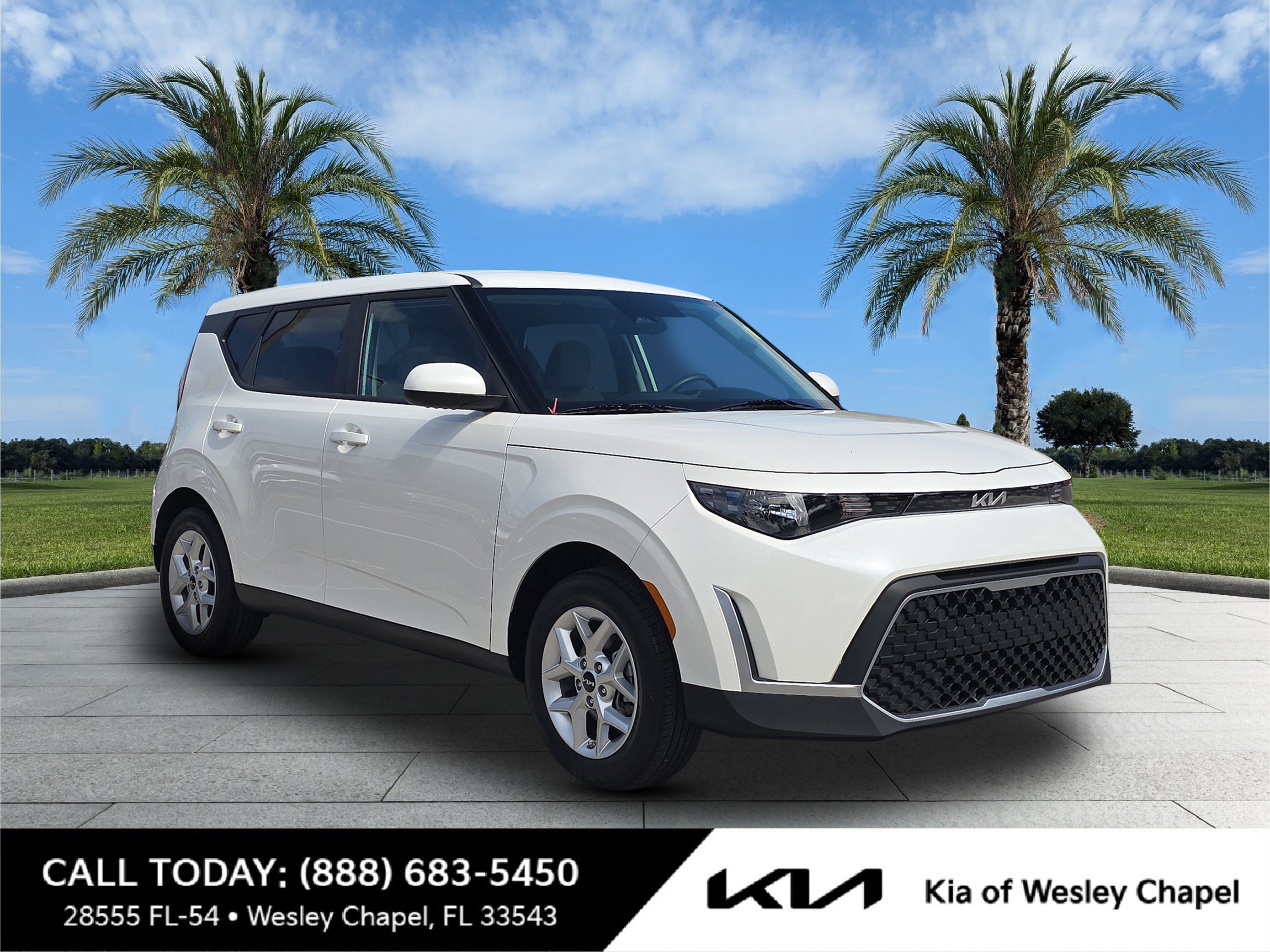 Certified 2025 Kia Soul LX w/ LX Technology Package FWD image 1
