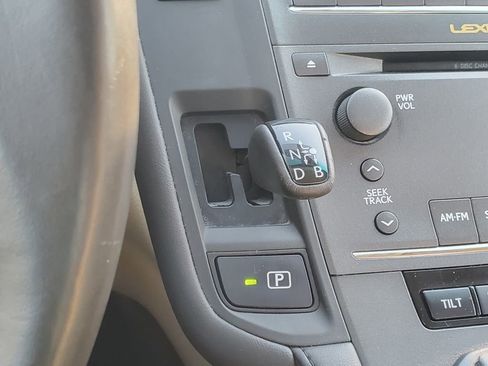 Used 2011 Lexus HS 250h image 28