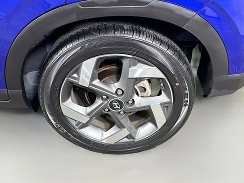 Certified 2023 Hyundai Venue SEL FWD image 34