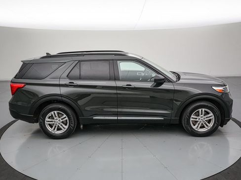 Certified 2023 Ford Explorer XLT w/ Equipment Group 202A AWD/4WD image 3