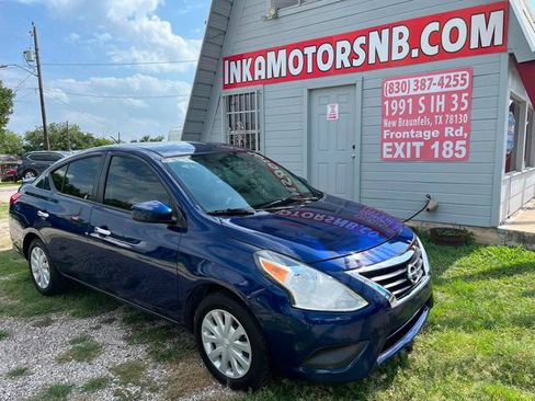 Used 2018 Nissan Versa SV FWD image 1